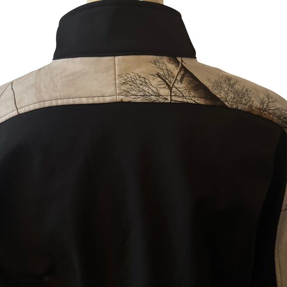 Realtree Camo Softshell Hunting Jacket, Xtra Colors, Black Camo, Women's Medium - Picture 5 of 7